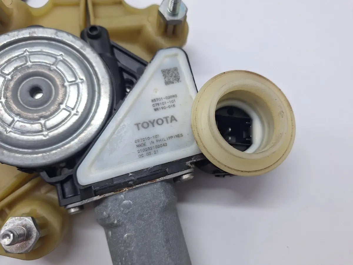 Macara geam dreapta spate TOYOTA COROLLA _E21_ 2018 -> 1.8 Hybrid 2ZR-FXE 8570102099