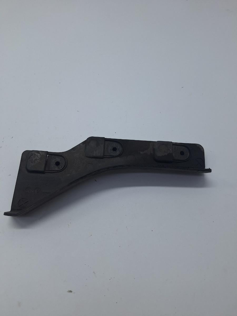 Scut de protectie sub caroserie fata stanga TOYOTA COROLLA _E21_ 2018 -> 1.8 Hybrid 2ZR-FXE 53852-02200