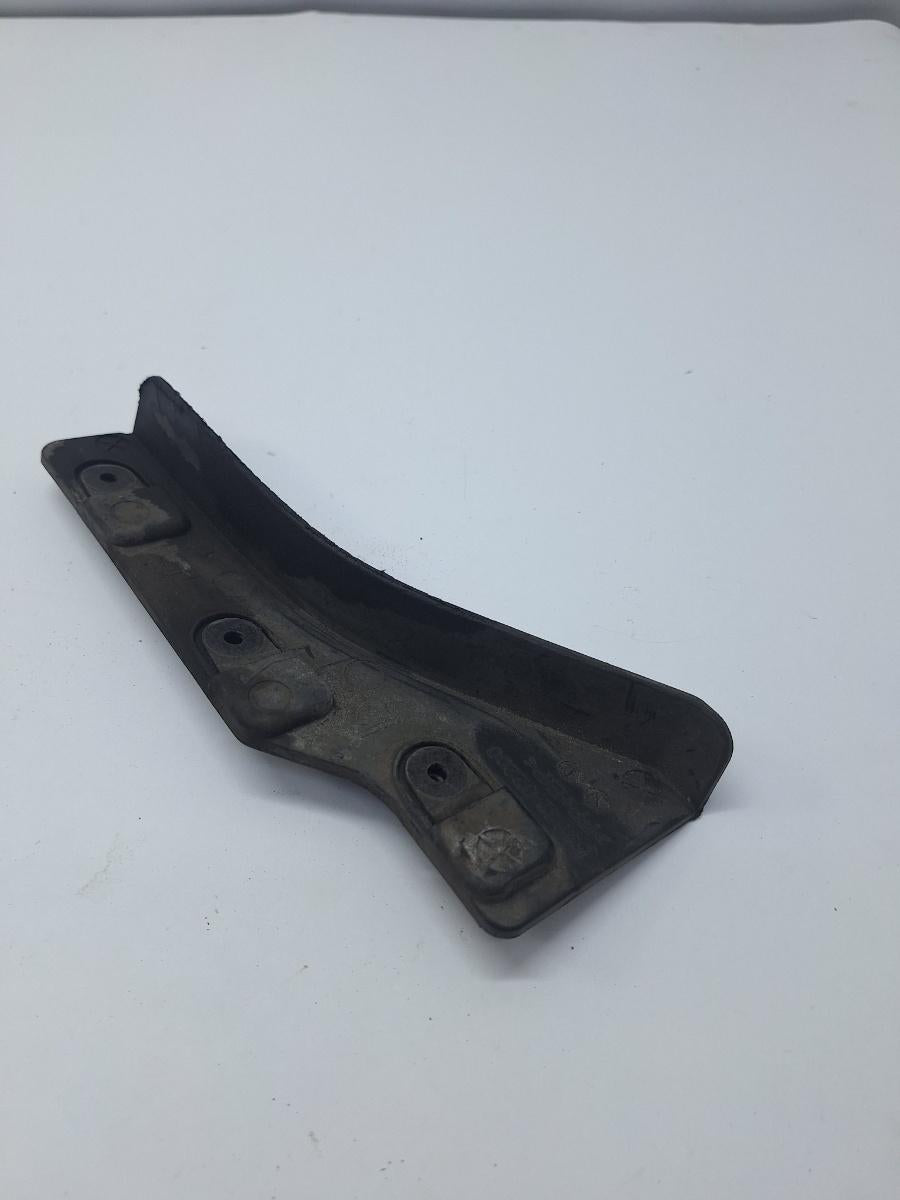 Scut de protectie sub caroserie fata stanga TOYOTA COROLLA _E21_ 2018 -> 1.8 Hybrid 2ZR-FXE 53852-02200