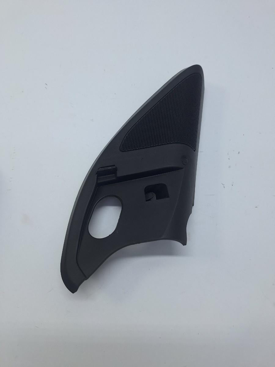 Difuzor de inalta frecventa portiera fata dreapta fata SKODA OCTAVIA III 5E3, NL3, NR3 2012 -> 2.0 TDI CKFC, CRMB, CYKA, DFFA 5E0837974