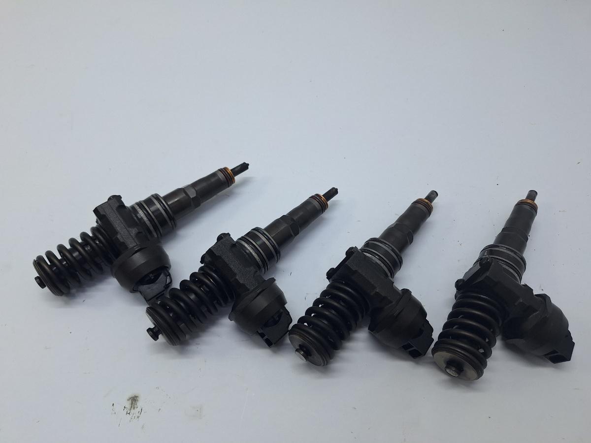 Set injectoare combustibil VOLKSWAGEN GOLF V 1K1 2003 - 2009 1.9 TDI BKC, BLS, BXE BOSCH 0414720215 038130073AG