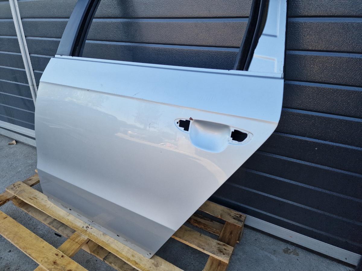Usa portiera spate stanga gri VOLKSWAGEN PASSAT 365 2010 - 2014 2.0 TDi LA7W