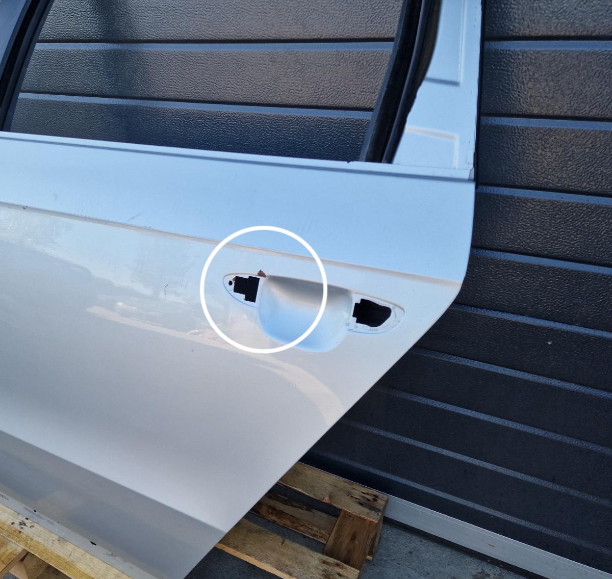 Usa portiera spate stanga gri VOLKSWAGEN PASSAT 365 2010 - 2014 2.0 TDi LA7W
