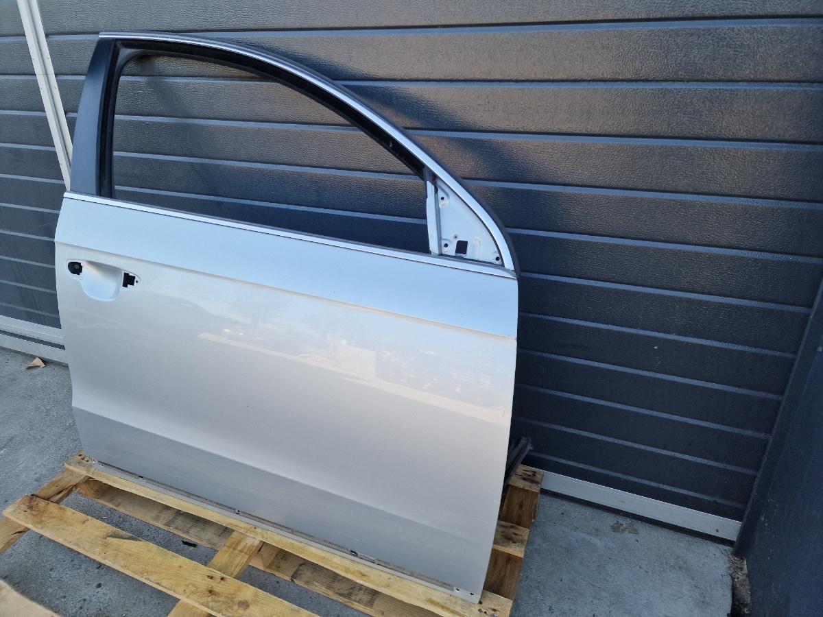 Usa portiera fata dreapta gri VOLKSWAGEN PASSAT 365 2010 - 2014 2.0 TDi LA7W