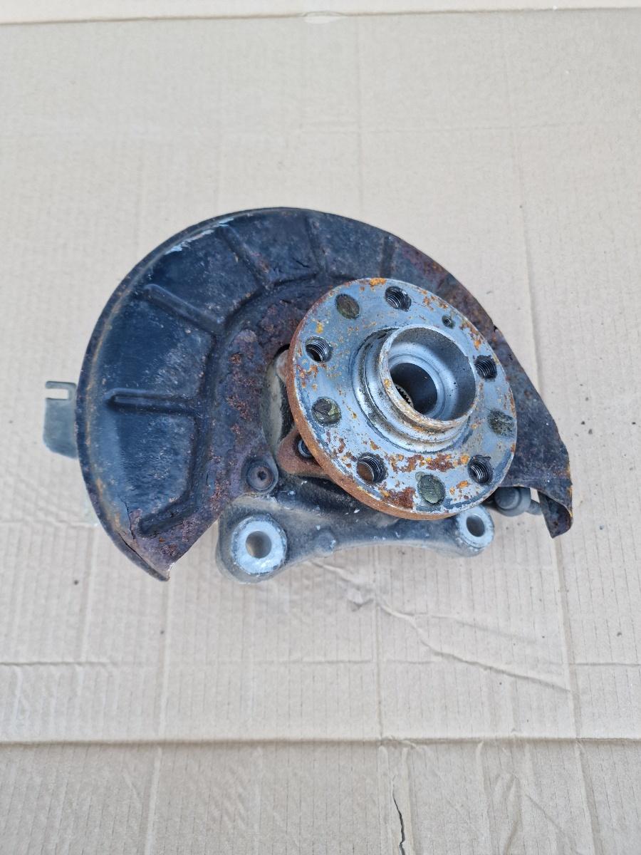 Fuzeta stanga fata VOLKSWAGEN PASSAT 365 2010 - 2014 2.0 TDi BlueMotion CFFB