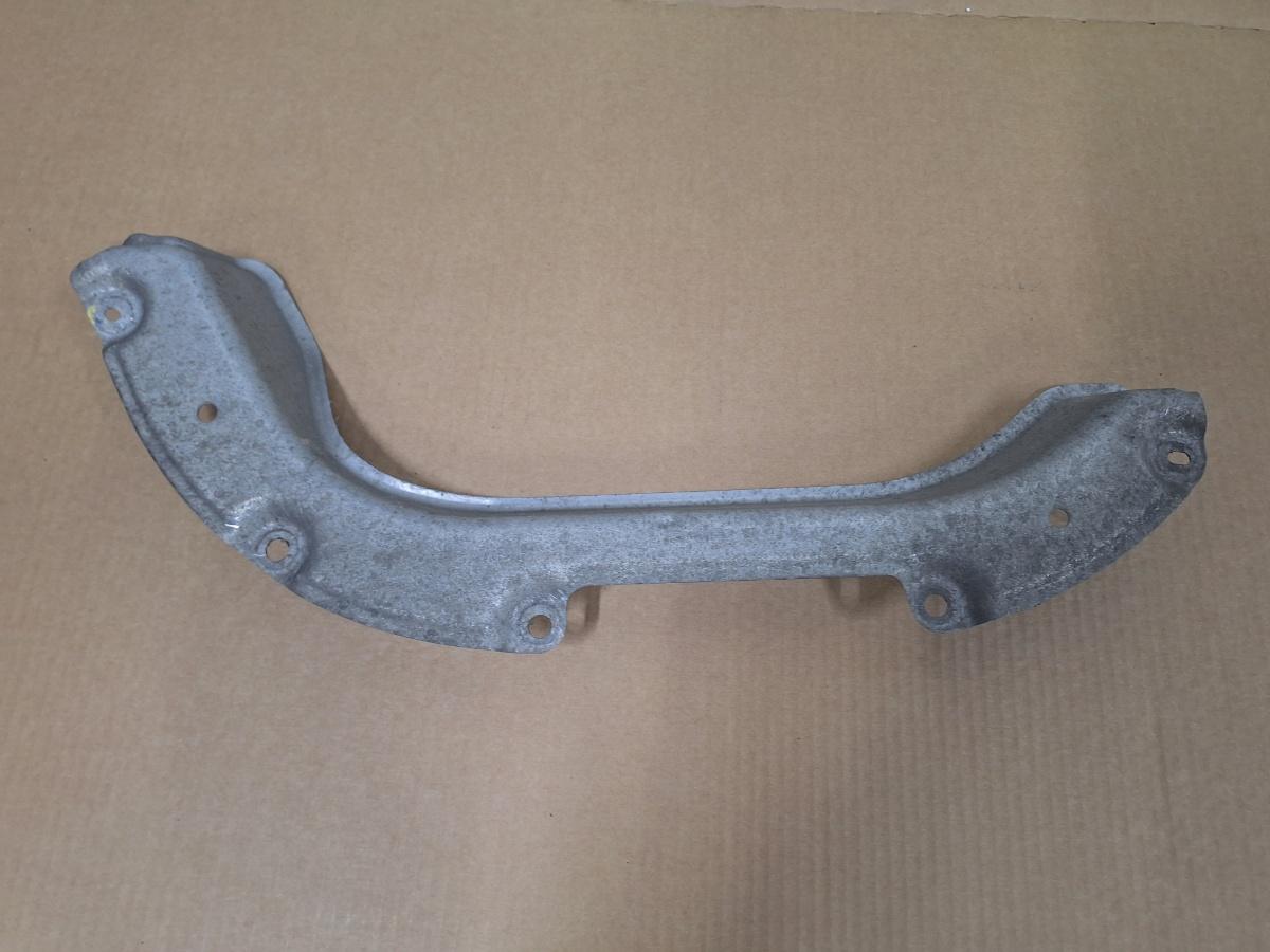 Protectie sub caroserie/scut TOYOTA COROLLA _E21_ 2018 -> 1.8 Hybrid 2ZR-FXE 57683F4020