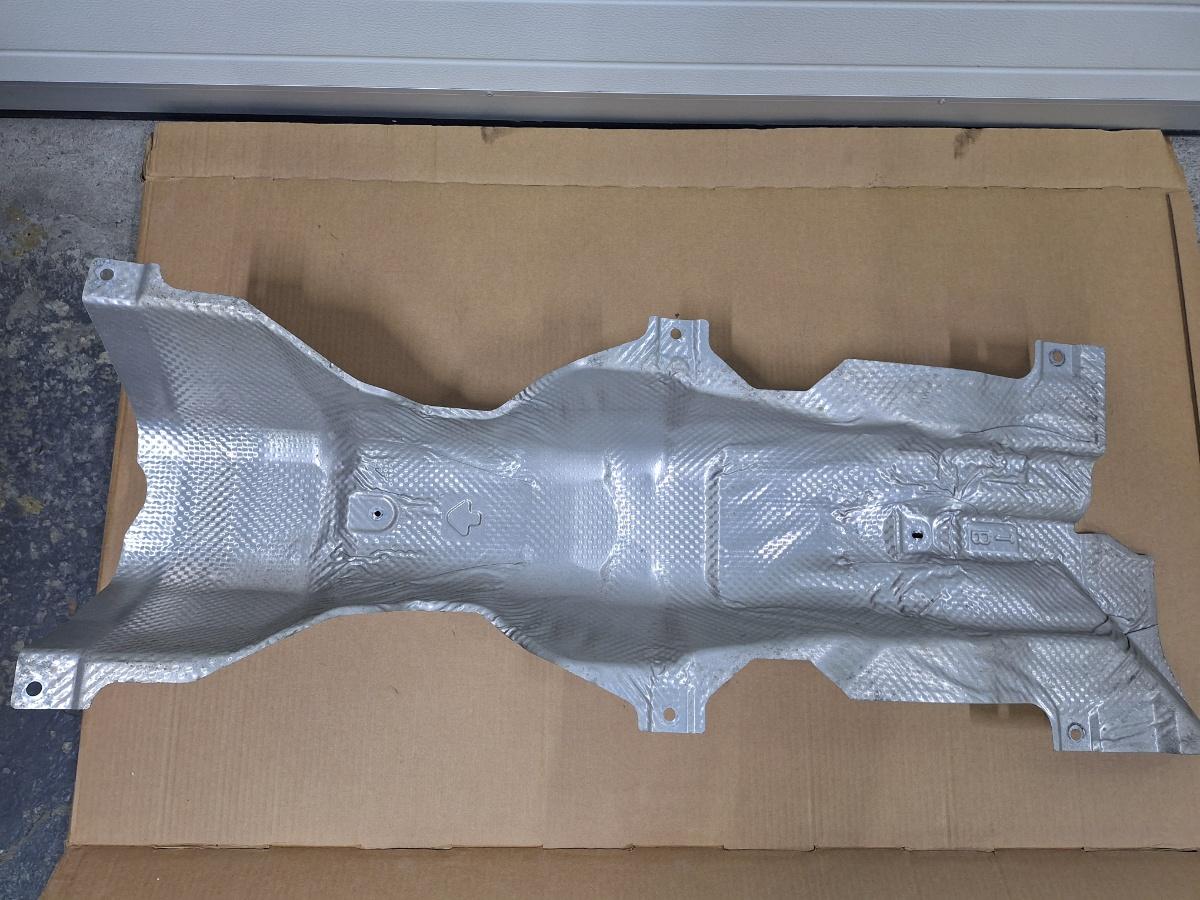 Scut termic teava de esapament TOYOTA COROLLA _E21_ 2018 -> 1.8 Hybrid 2ZR-FXE 5815302380