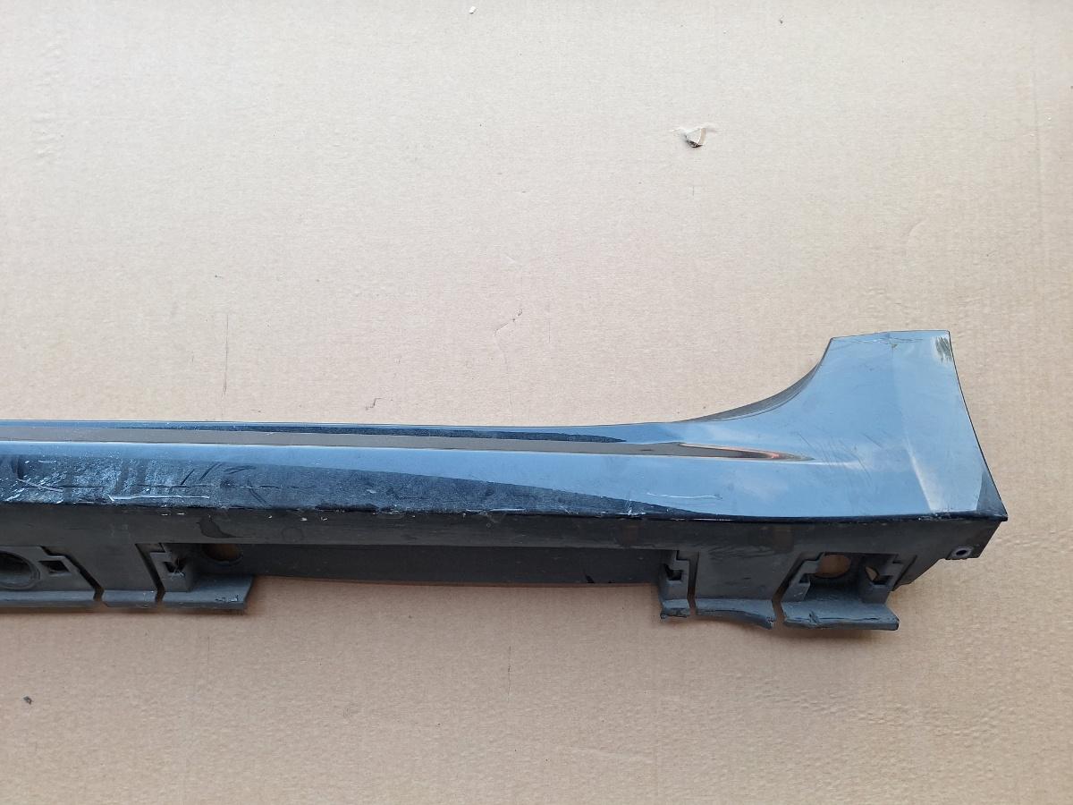 Ornamente prag stanga TOYOTA COROLLA _E21_ 2018 -> 1.8 Hybrid 2ZR-FXE 75860-02230