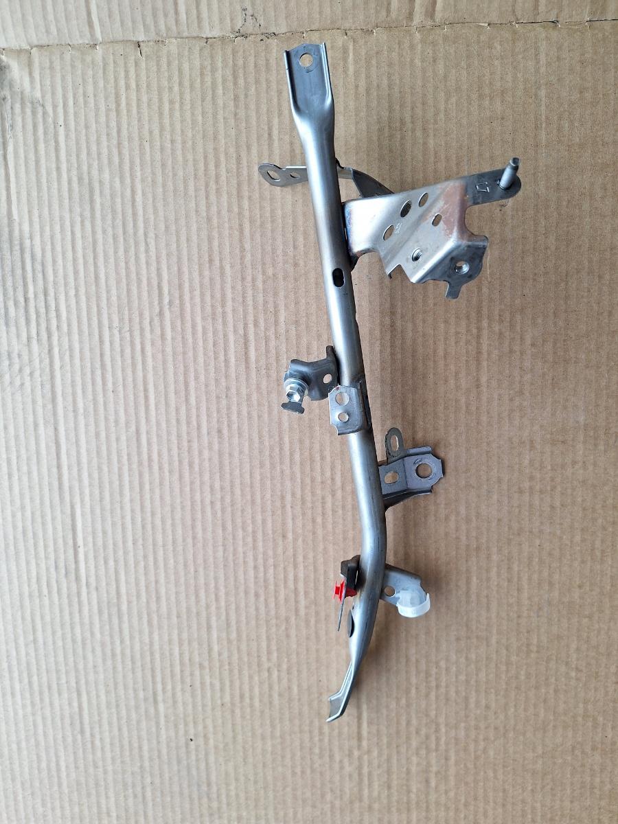 Suport stanga traversa plansa bord TOYOTA COROLLA _E21_ 2018 -> 1.8 Hybrid 2ZR-FXE 5530602520