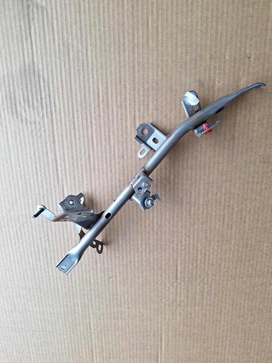 Suport stanga traversa plansa bord TOYOTA COROLLA _E21_ 2018 -> 1.8 Hybrid 2ZR-FXE 5530602520