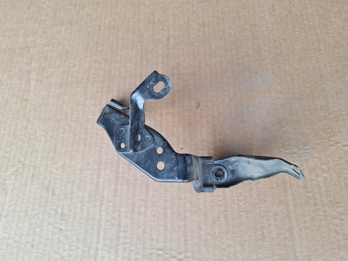 Suport cablu de inalta tensiune TOYOTA COROLLA _E21_ 2018 -> 1.8 Hybrid 2ZR-FXE 821H1-02070