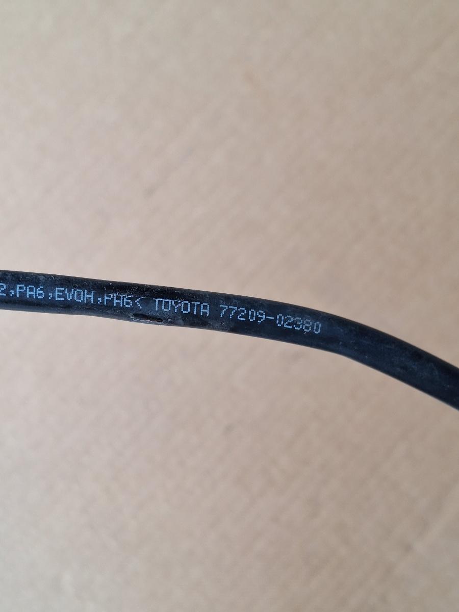Conducta rezervor combustibil TOYOTA COROLLA _E21_ 2018 -> 1.8 Hybrid 2ZR-FXE 77209-02380