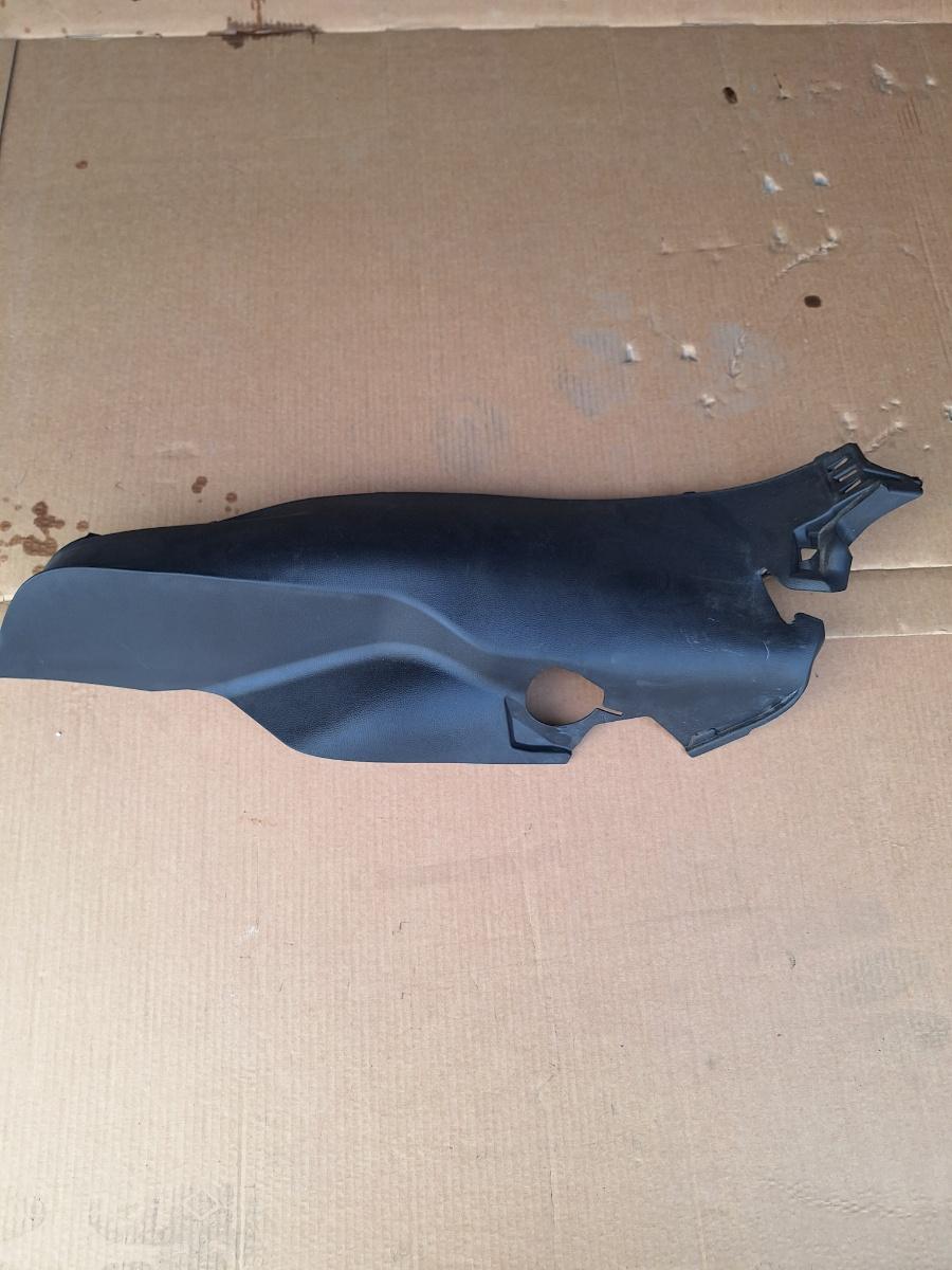 Ornament inferior lateral bancheta stanga spate TOYOTA COROLLA _E21_ 2018 -> 1.8 Hybrid 2ZR-FXE EK-2601304386