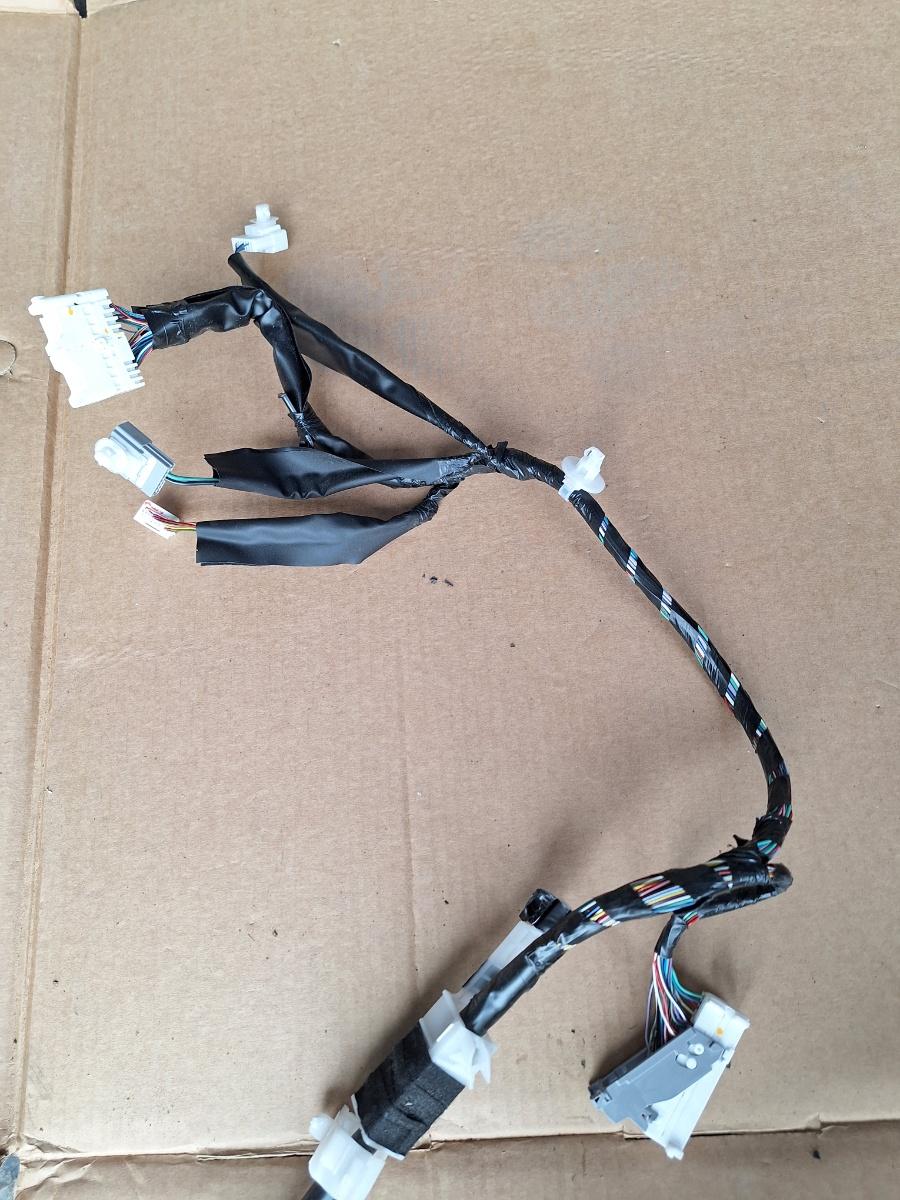 Cablaj instalatie interior habitaclu TOYOTA COROLLA _E21_ 2018 -> 1.8 Hybrid 2ZR-FXE 82161FE2100 82161-FE210