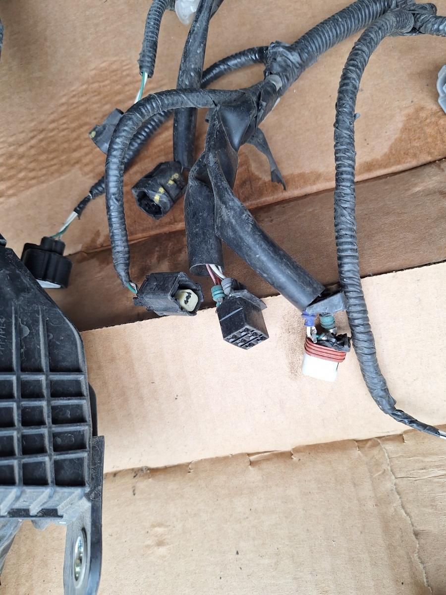 Instalatie electrica compartiment motor TOYOTA COROLLA _E21_ 2018 -> 1.8 Hybrid 2ZR-FXE 82111F2700