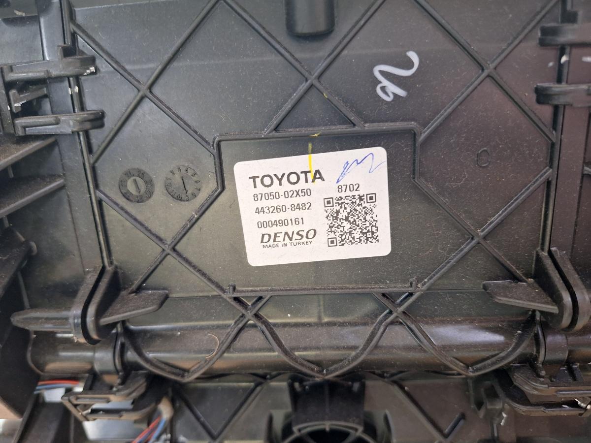 Carcasa ansamblu aeroterma complet TOYOTA COROLLA _E21_ 2018 -> 1.8 Hybrid 2ZR-FXE 87050-02X50