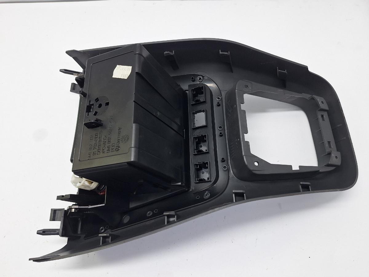 Consola centrala VOLKSWAGEN GOLF PLUS 5M1, 521 2004 - 2013 1.9 TDI BKC, BLS, BXE 5M1863487A