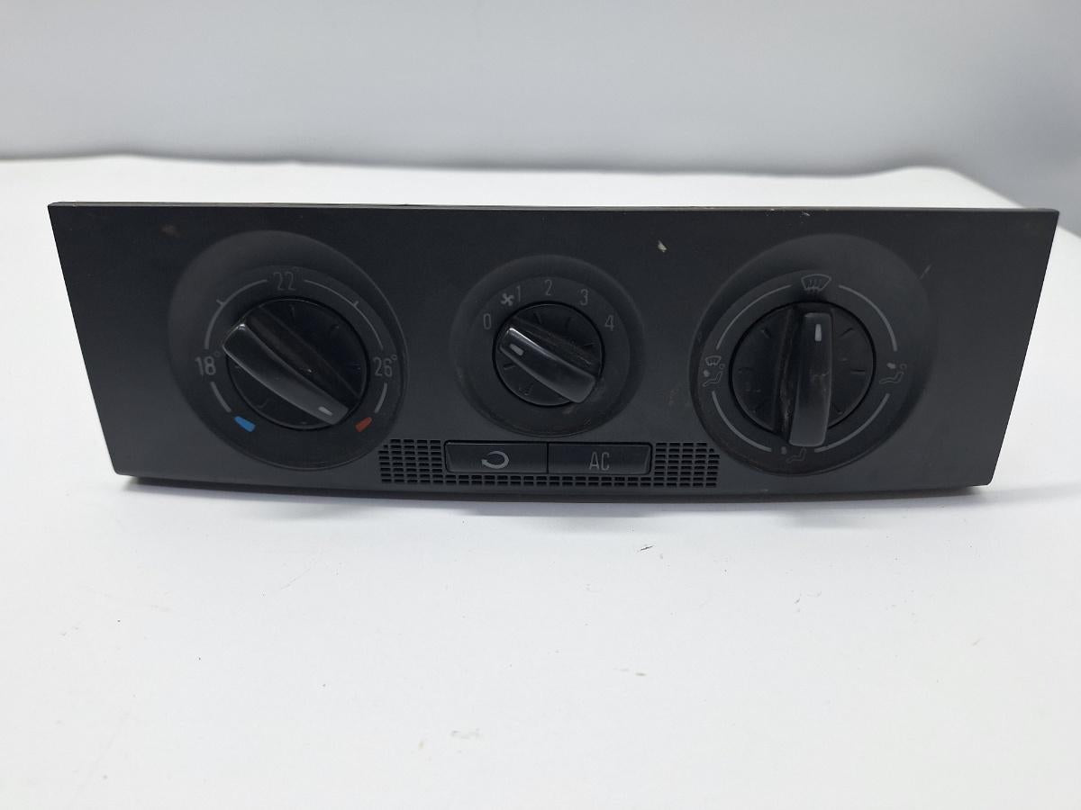 Panou Clima VOLKSWAGEN POLO 9N_ 2001 - 2012 1.4 16V AUA, BBY, BKY 6Y0820045C