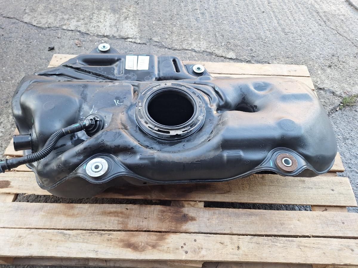 Rezervor combustibil TOYOTA COROLLA _E21_ 2018 -> 1.8 Hybrid 2ZR-FXE 77100F4100