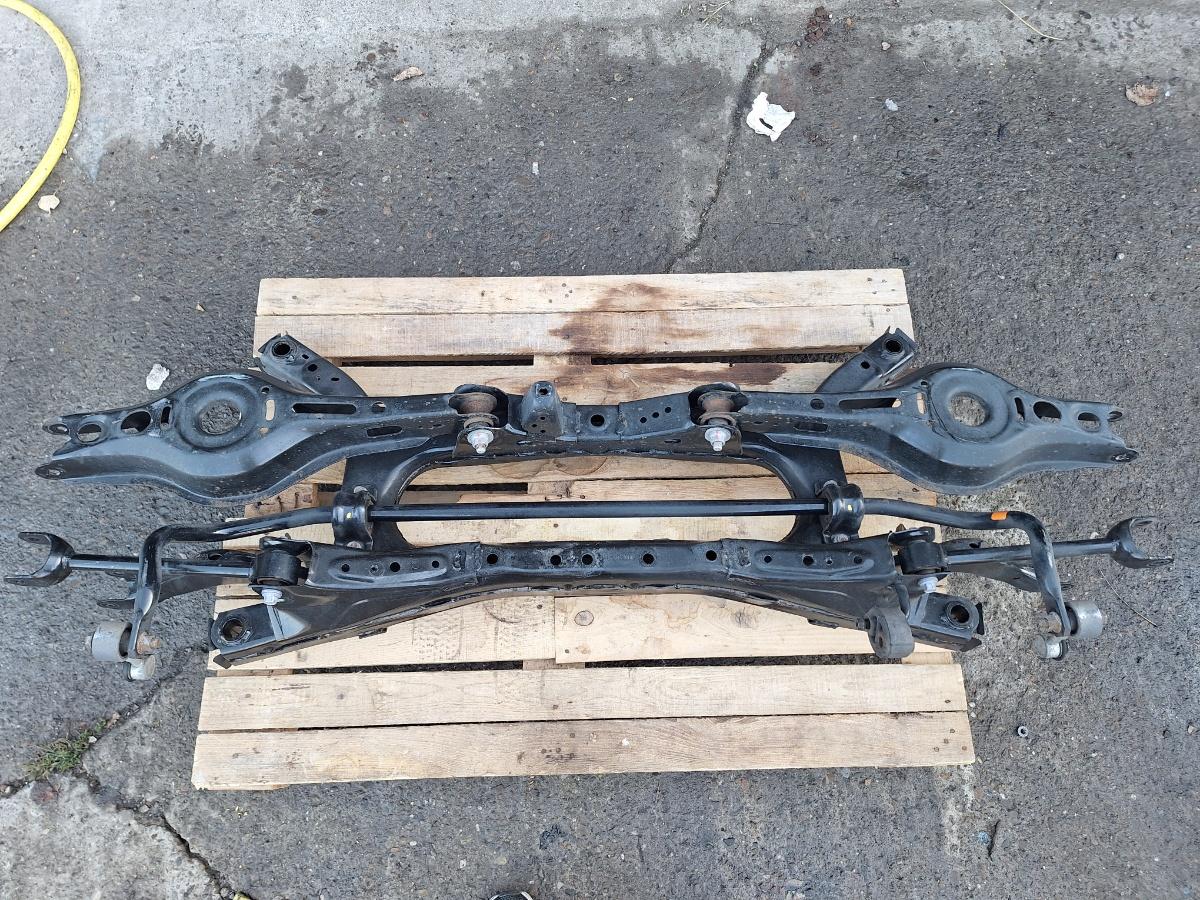 Punte spate TOYOTA COROLLA _E21_ 2018 -> 1.8 Hybrid 2ZR-FXE 48760F4010