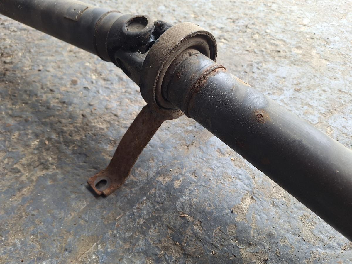 Arbore cardanic centru mijloc VOLKSWAGEN PASSAT Variant 3B6 2000 - 2005 1.9 TDI AVF, AWX 3B0521101S
