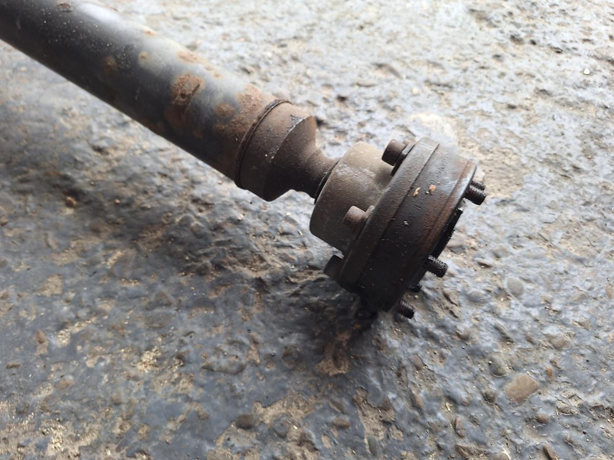 Arbore cardanic centru mijloc VOLKSWAGEN PASSAT Variant 3B6 2000 - 2005 1.9 TDI AVF, AWX 3B0521101S