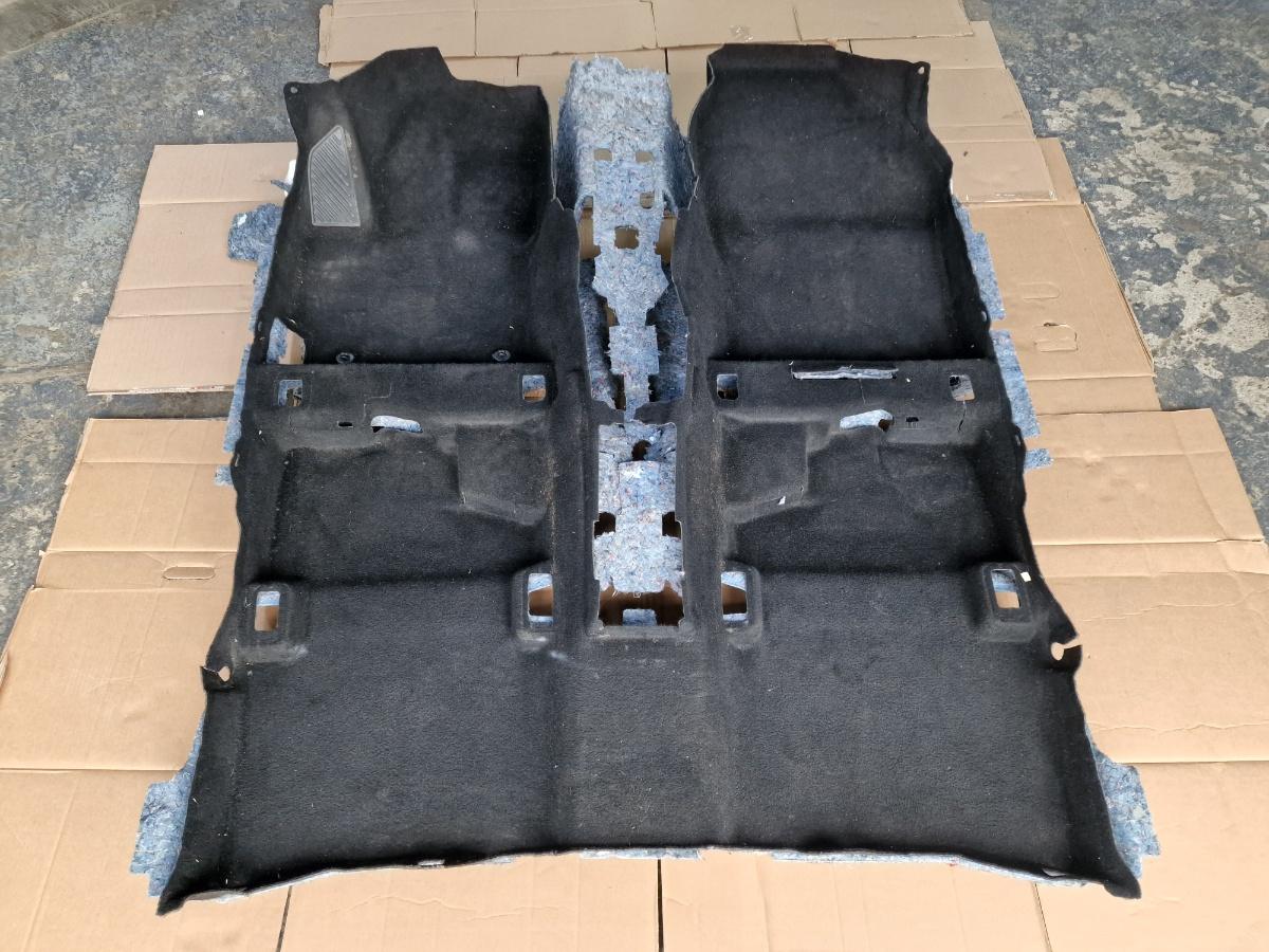 Capitonaj podea TOYOTA COROLLA _E21_ 2018 -> 1.8 Hybrid 2ZR-FXE 5851102230