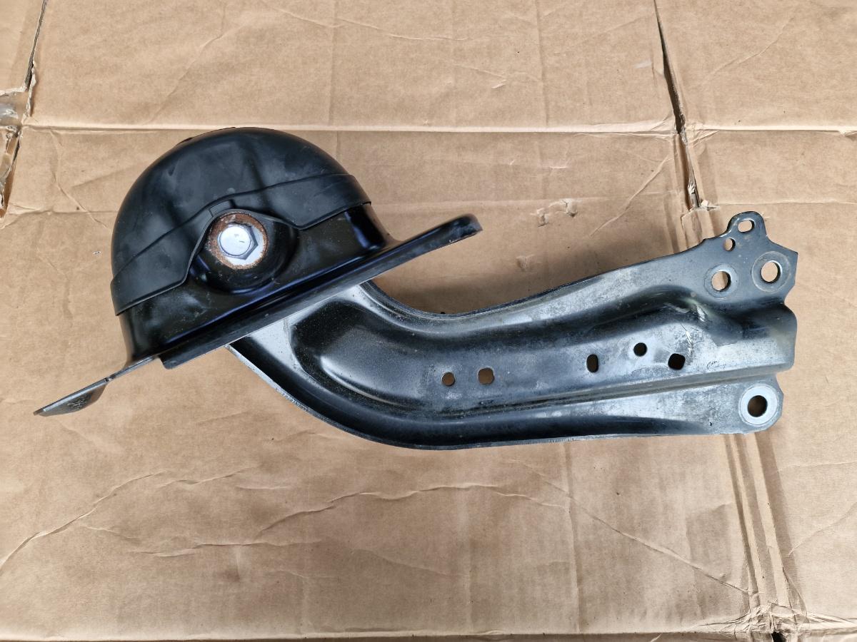 Brat control spate dreapta TOYOTA COROLLA _E21_ 2018 -> 1.8 Hybrid 2ZR-FXE 48760F4010