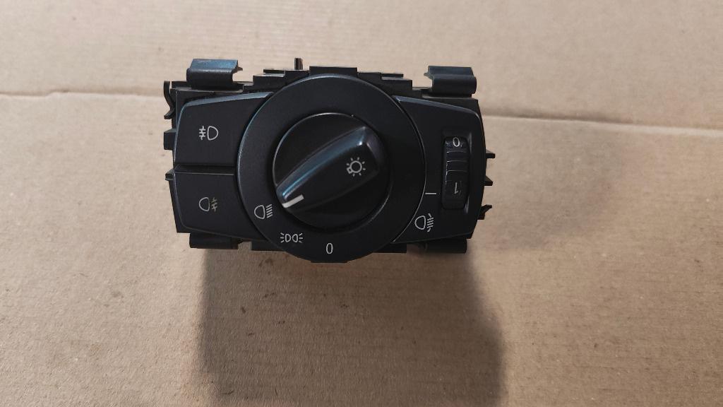 Bloc lumini bmw e81 e87 e82 e88 e90 e91e92 e93 x1 e84 seria 1 seria 3 x1 e84 61316932796 6932796