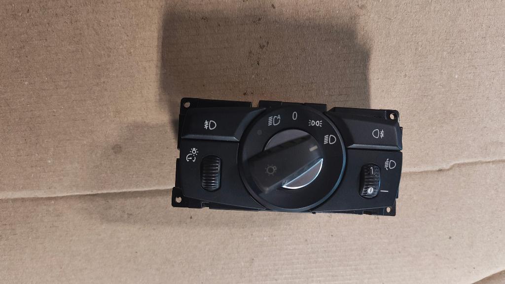 BLOC LUMINI BMW E60 E61 E70 E71 Seria 5 X5 X6 61319134725 9134725 3361010100 6988555 012350 33295101 007431
