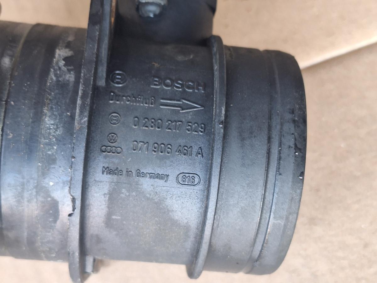Debitmetru VOLKSWAGEN PASSAT Variant 3B6 2000 - 2005 1.9 TDI AVF, AWX BOSCH 0280217529 071906461A
