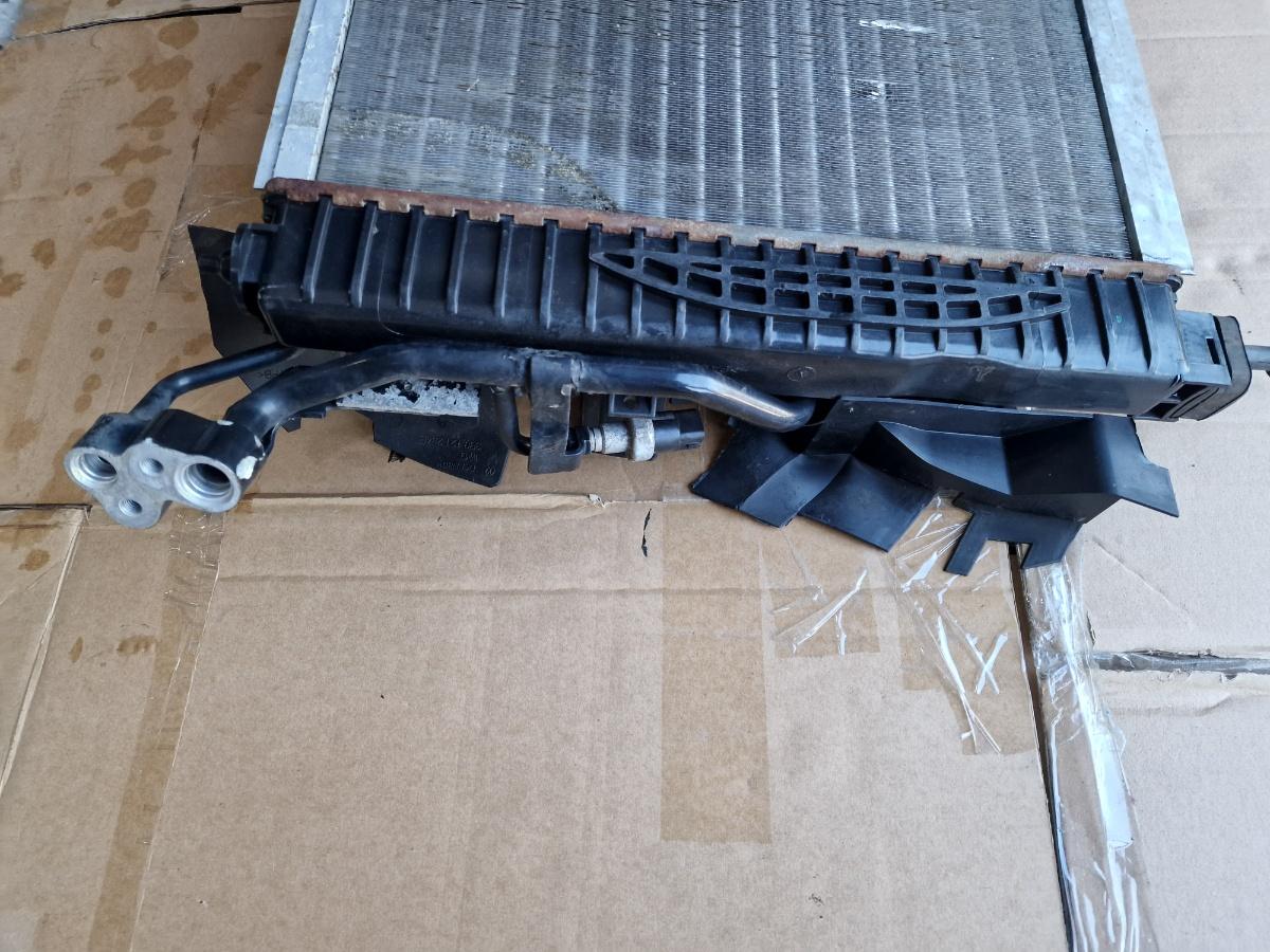 Radiatoare/ventilatoare VOLKSWAGEN PASSAT Variant 3B6 2000 - 2005 1.9 TDI AVF, AWX 8D0121251P