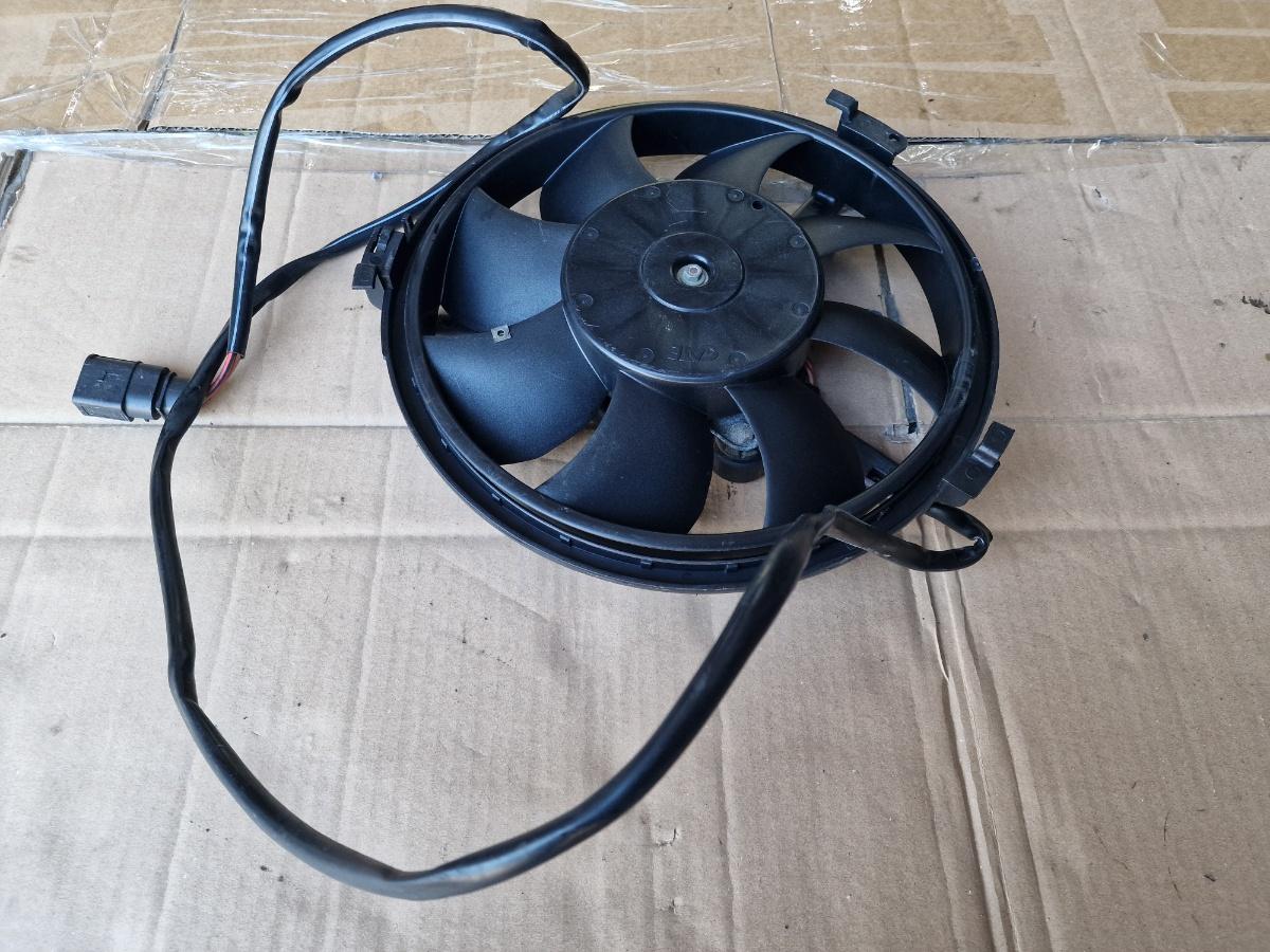 Ventilator AC (condensator) VOLKSWAGEN PASSAT Variant 3B6 2000 - 2005 1.9 TDI AVF, AWX 8D0959455R