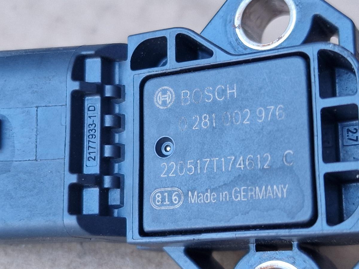 Senzor de presiune aer VOLKSWAGEN PASSAT Variant 3B6 2000 - 2005 1.9 TDI AVF, AWX BOSCH 0281002976 038906051C