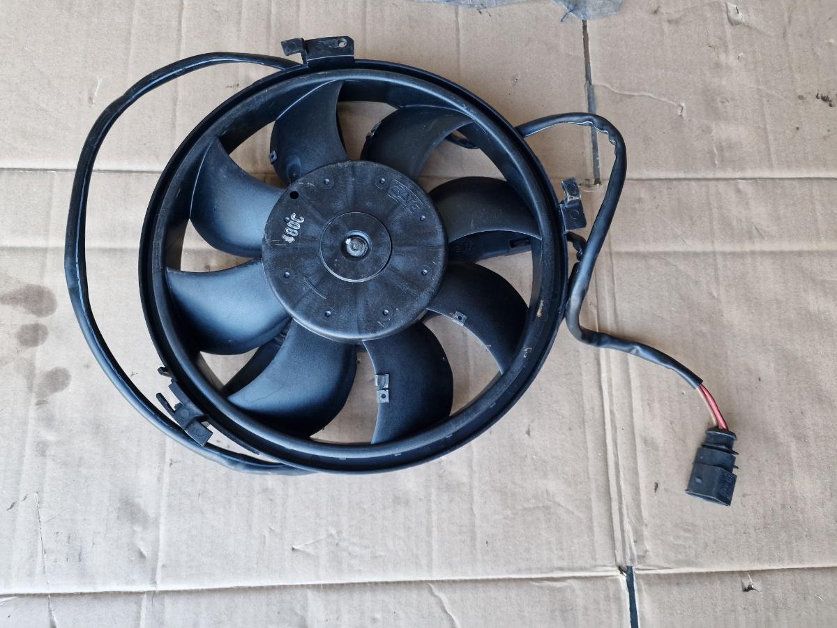 Ventilator AC (condensator) VOLKSWAGEN PASSAT 3B3 2000 - 2005 1.9 TDI AVF, AWX 8D0959455R