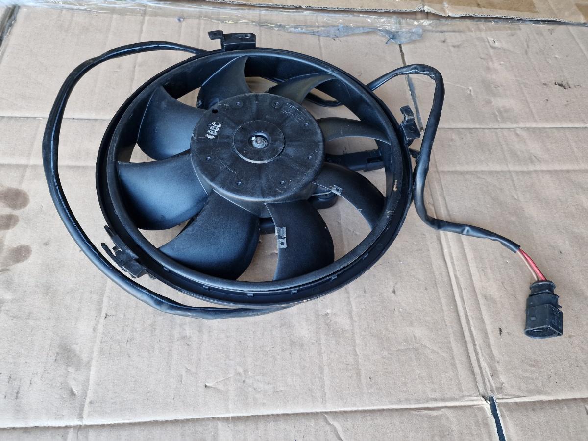 Ventilator AC (condensator) VOLKSWAGEN PASSAT 3B3 2000 - 2005 1.9 TDI AVF, AWX 8D0959455R