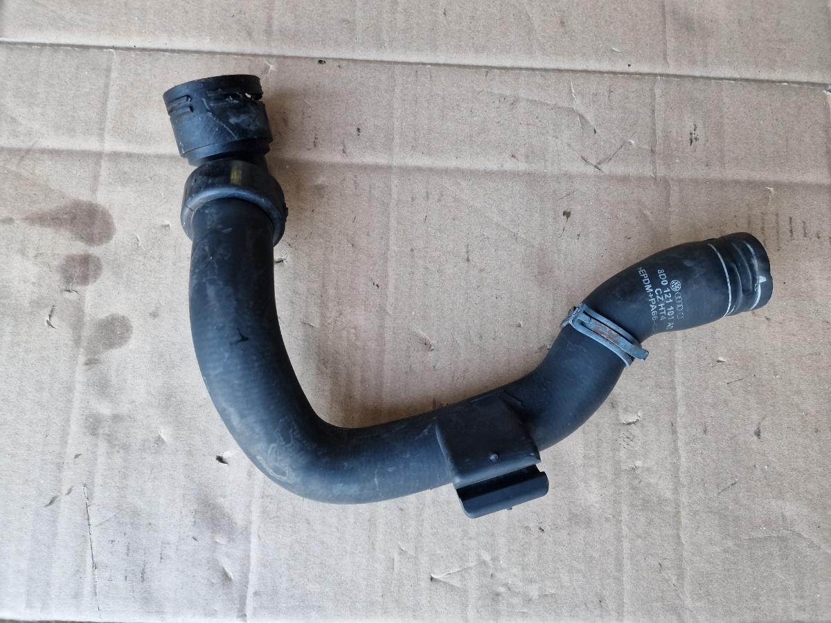 Furtun apa VOLKSWAGEN PASSAT Variant 3B6 2000 - 2005 1.9 TDI AVF, AWX 8D0121101AD
