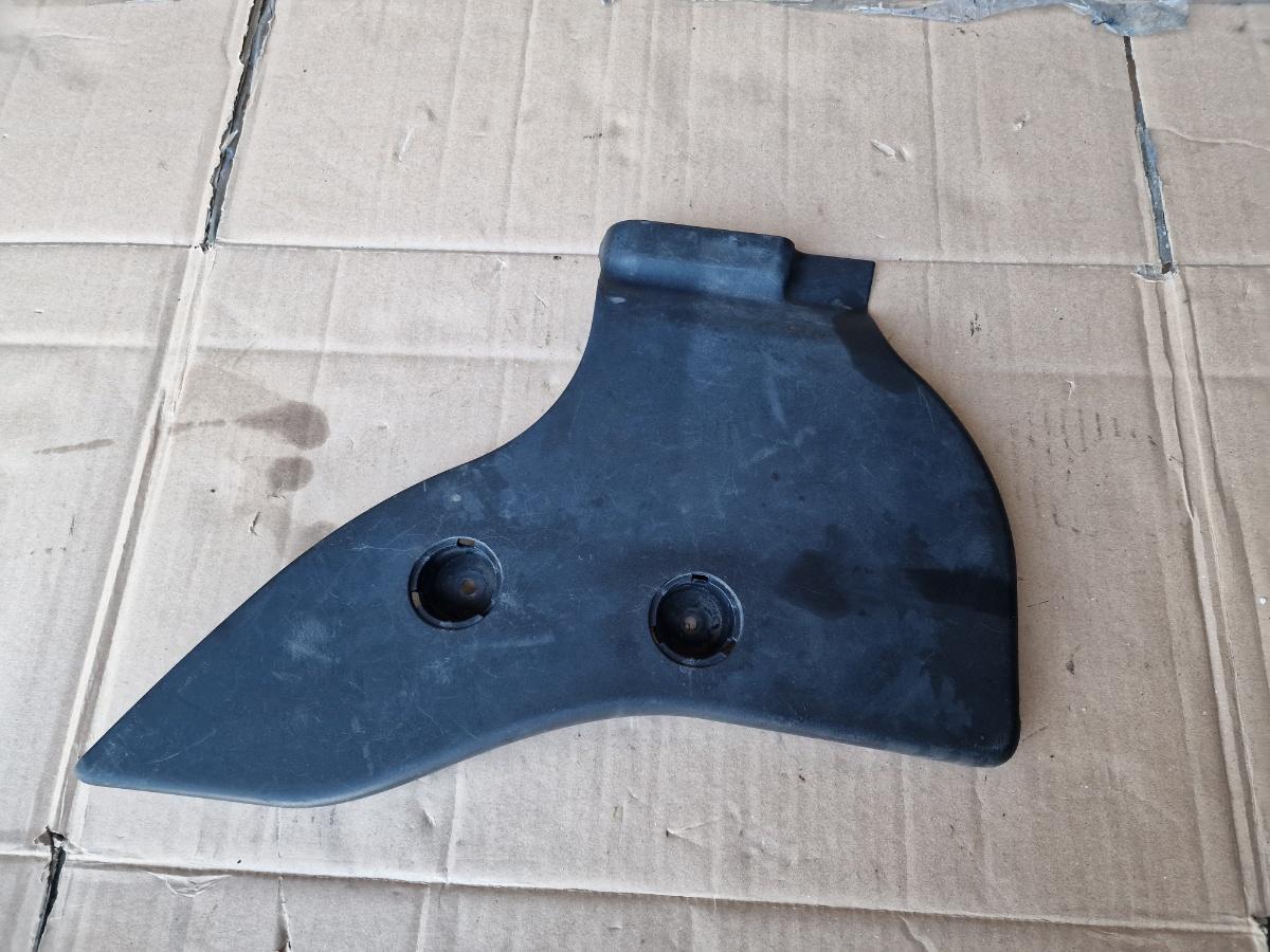 Capac carcasa filtru de aer VOLKSWAGEN PASSAT Variant 3B6 2000 - 2005 1.9 TDI AVF, AWX 8D0133849A