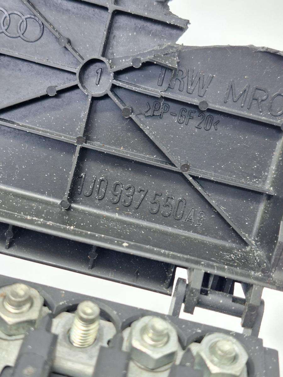 Panou sigurante AUDI A3 8L1 1996 - 2006 1.6 AVU, BFQ VAG 1J0937550AB