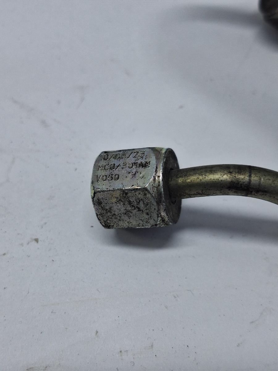 Conducta de alimentare injector combustibil VOLKSWAGEN GOLF VI 5K1_ 2008 - 2012 1.6 TDi BlueMotion CAYC 03L130301AM