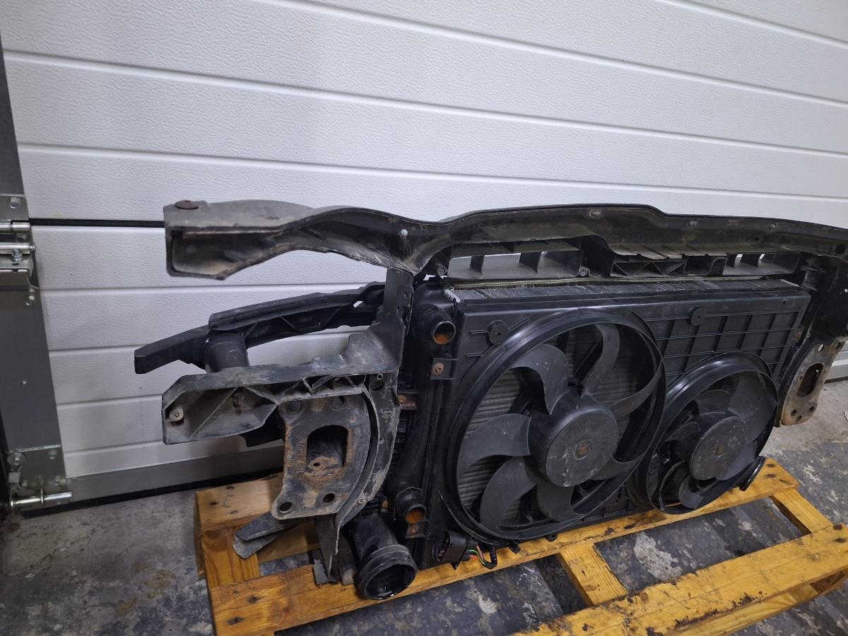 Trager - Cadru radiator VOLKSWAGEN GOLF V 1K1 2003 - 2009 1.9 TDI BKC, BLS, BXE 1K0805588T