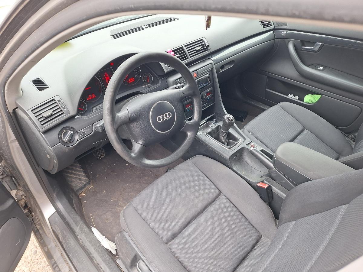 Dezmembrez AUDI A4 II 8E2, B6 2002 1.9 TDI AVB 74KW|101HP