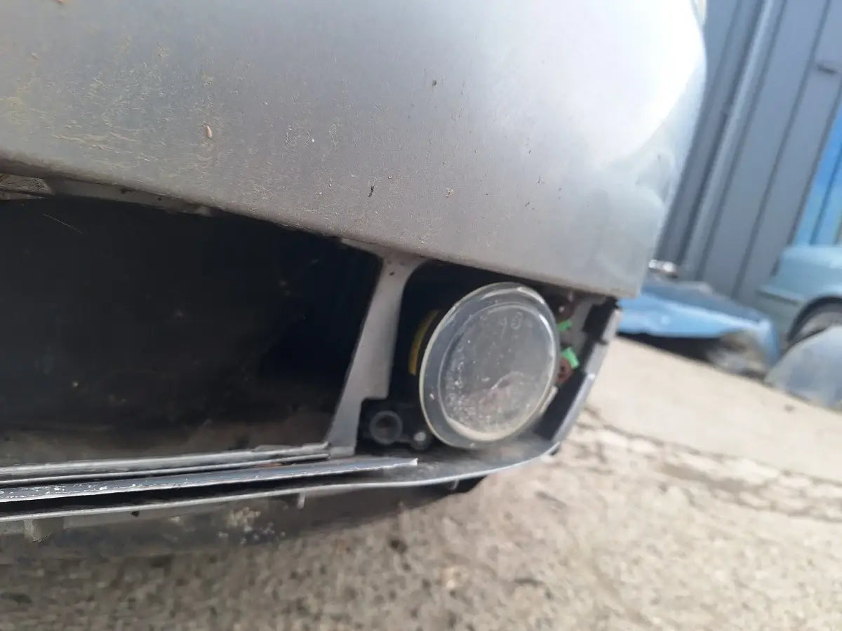 Lampa ceata fata stanga AUDI A4 II 8E2, B6 2000 - 2005 1.9 TDI AVB 8E0941699B