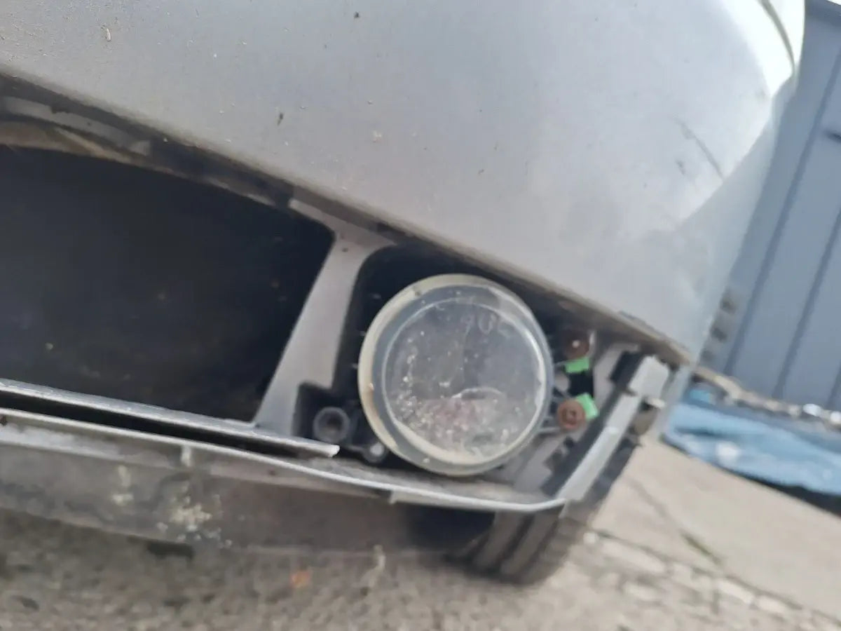 Lampa ceata fata stanga AUDI A4 II 8E2, B6 2000 - 2005 1.9 TDI AVB 8E0941699B