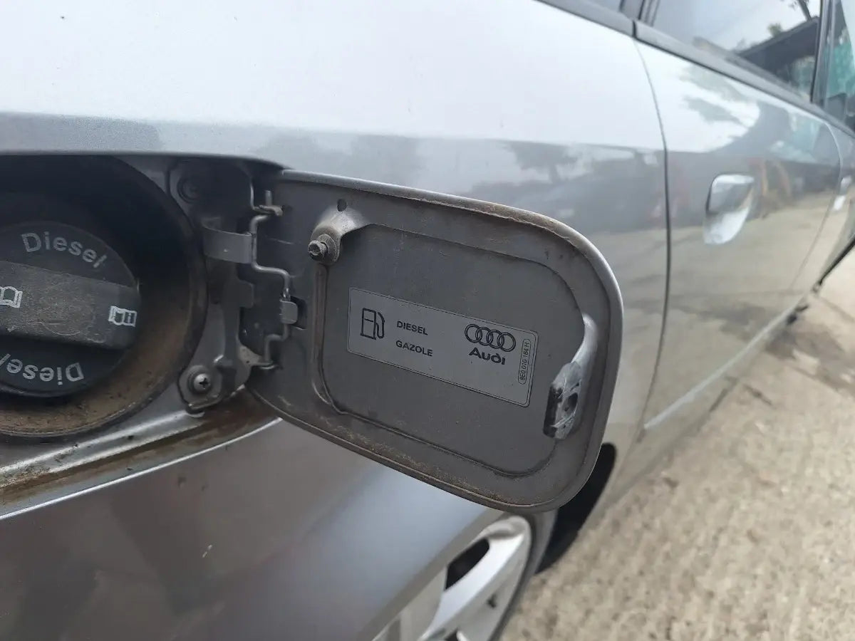Ornament usita rezervor combustibil AUDI A4 II 8E2, B6 2000 - 2005 1.9 TDI AVB 8E0809905B