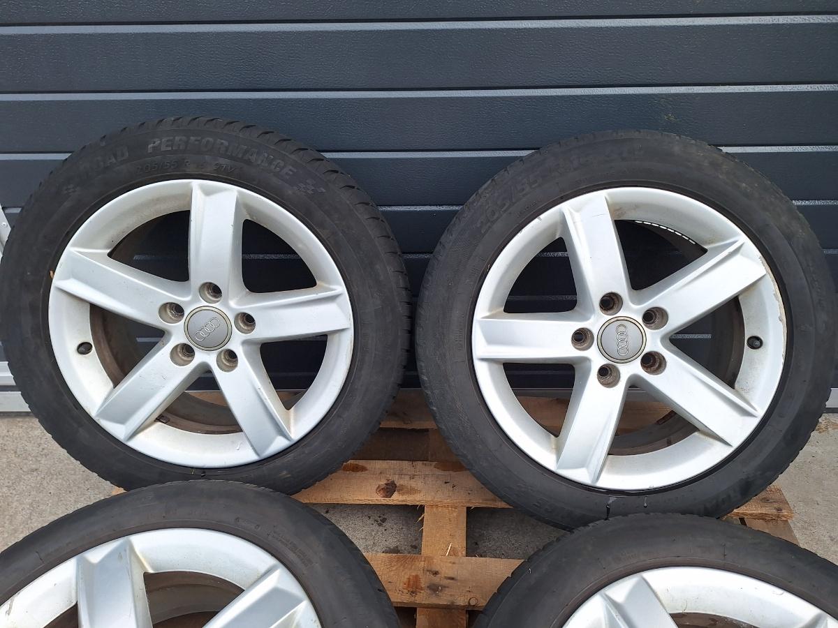 Jante din aliaj R16 AUDI A4 IV Avant 8K5, B8 2007 - 2015 2.0 TDI CAGA, CJCA, CMEA, CMFA RONAL 7.0Jx16H2 ET 46 8K0071496