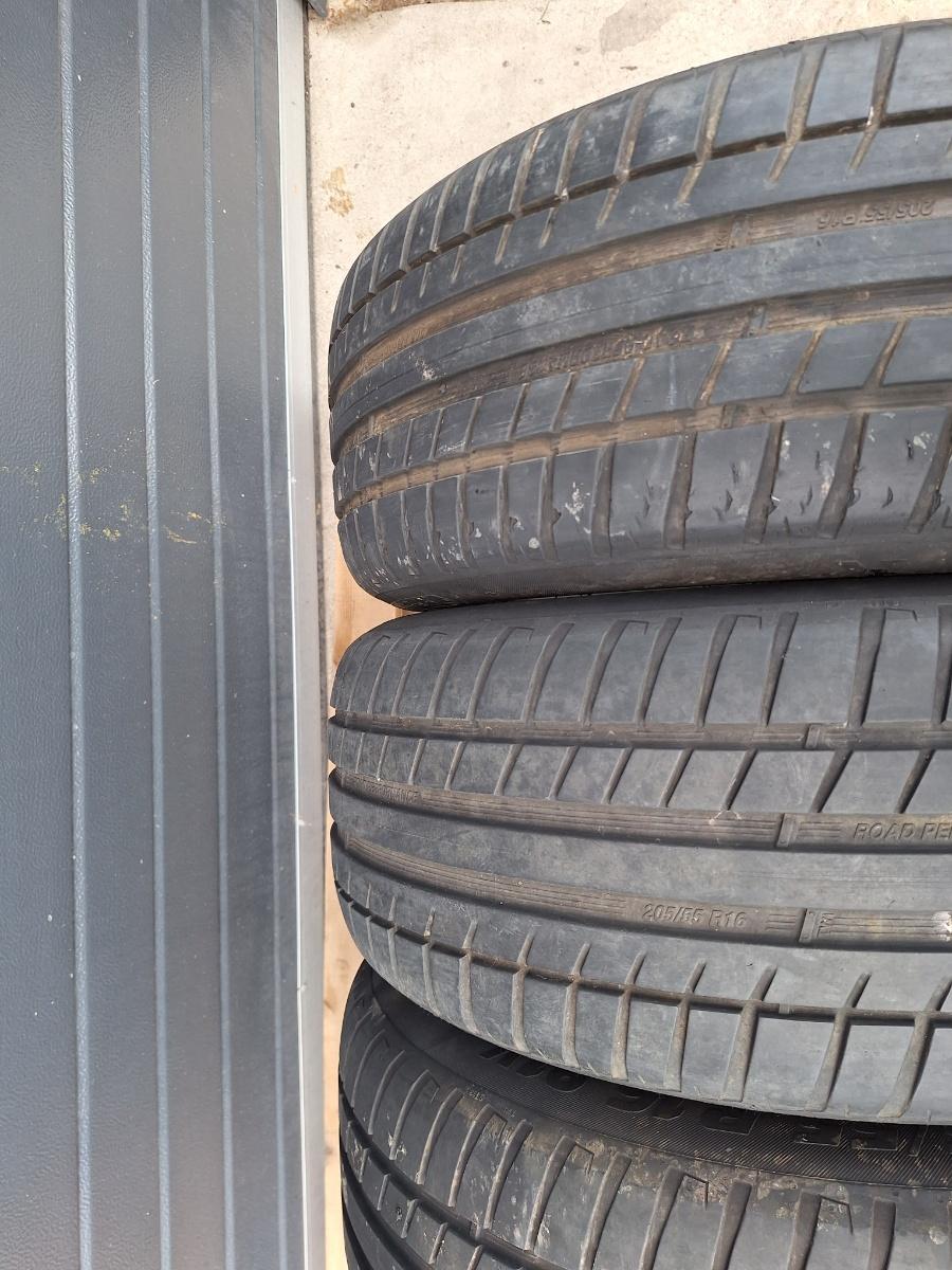 Jante din aliaj R16 AUDI A4 IV Avant 8K5, B8 2007 - 2015 2.0 TDI CAGA, CJCA, CMEA, CMFA RONAL 7.0Jx16H2 ET 46 8K0071496