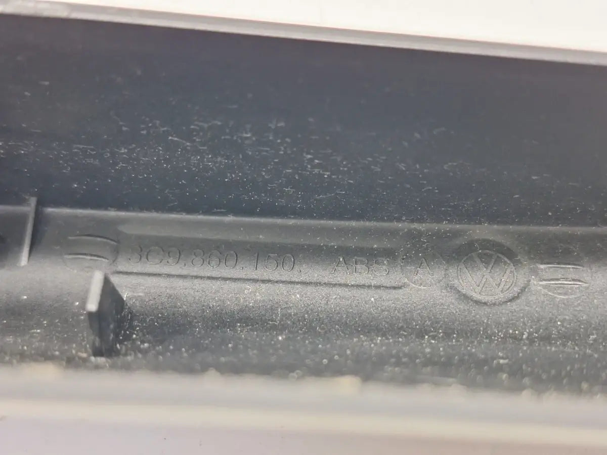 Capac sine bara acoperis dreapta spate VOLKSWAGEN PASSAT Variant 3C5 2005 - 2011 2.0 TDI 16V BKP, CBAB 3C9860150A