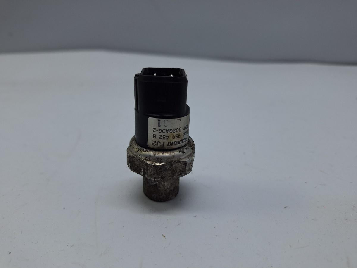 Senzor de presiune aer conditionat (AC) VOLKSWAGEN PASSAT Variant 3B6 2000 - 2005 1.9 TDI AVF, AWX 8D0959482B