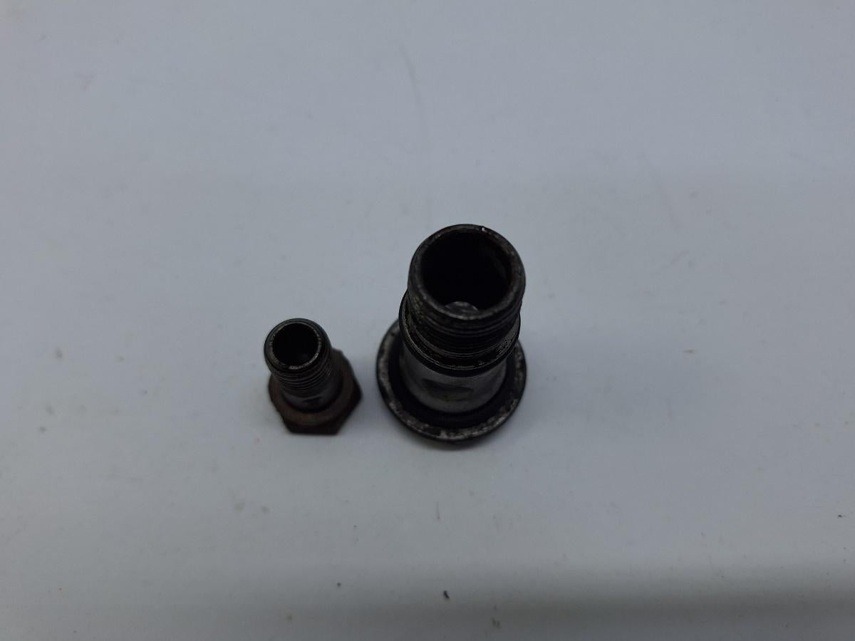 Suruburi retur ulei turbina SKODA OCTAVIA 1Z3 2004 - 2013 2.0 TDI 16V BKD, CFHC, CLCB WHT003496